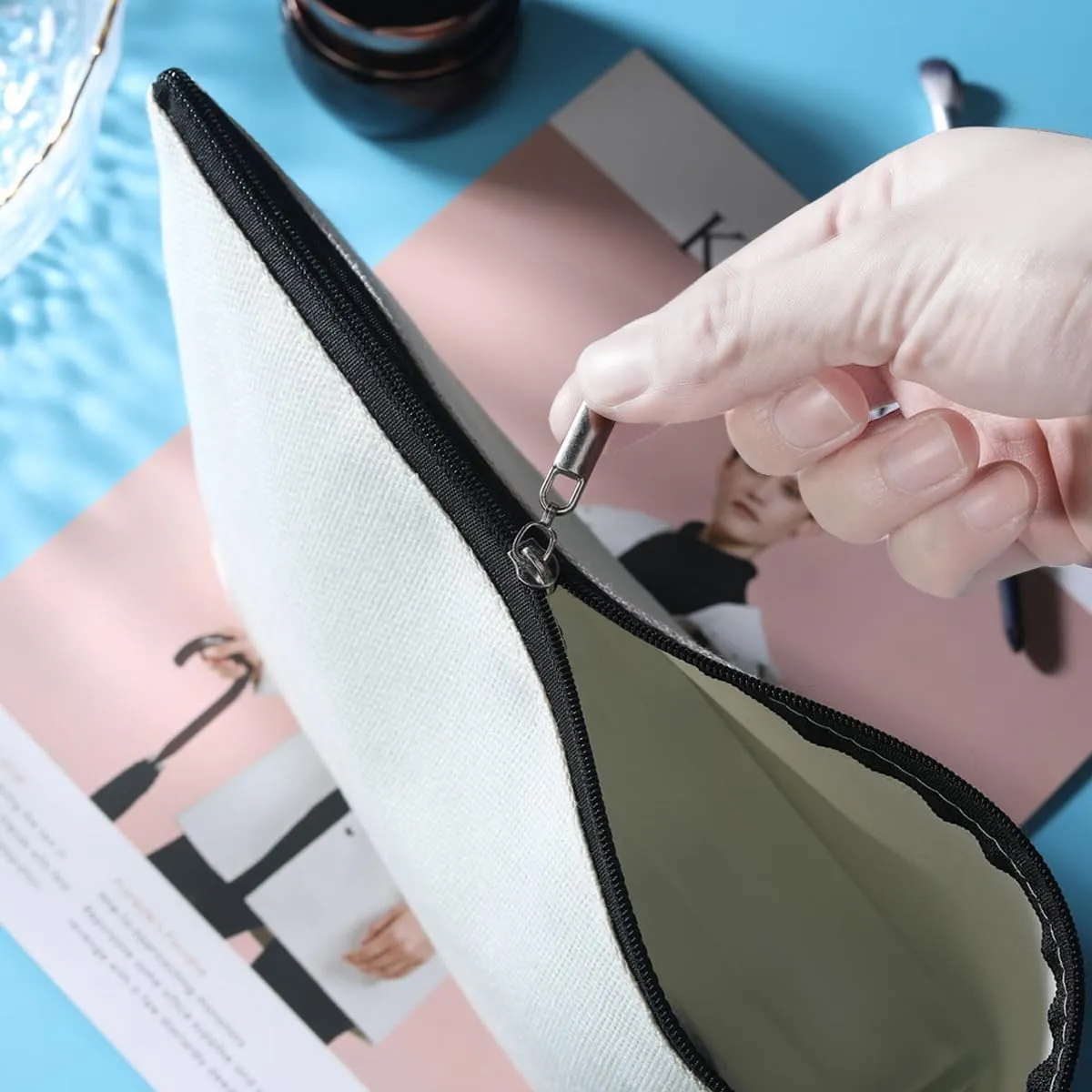 Football Gifts Football Makeup Bag Football Accessories Cosmetic Bag Football Stuff for Women Girls Football Sports Lovers Coach Player Fans Friend Christmas Birthday Gifts Travel Toiletry Bag