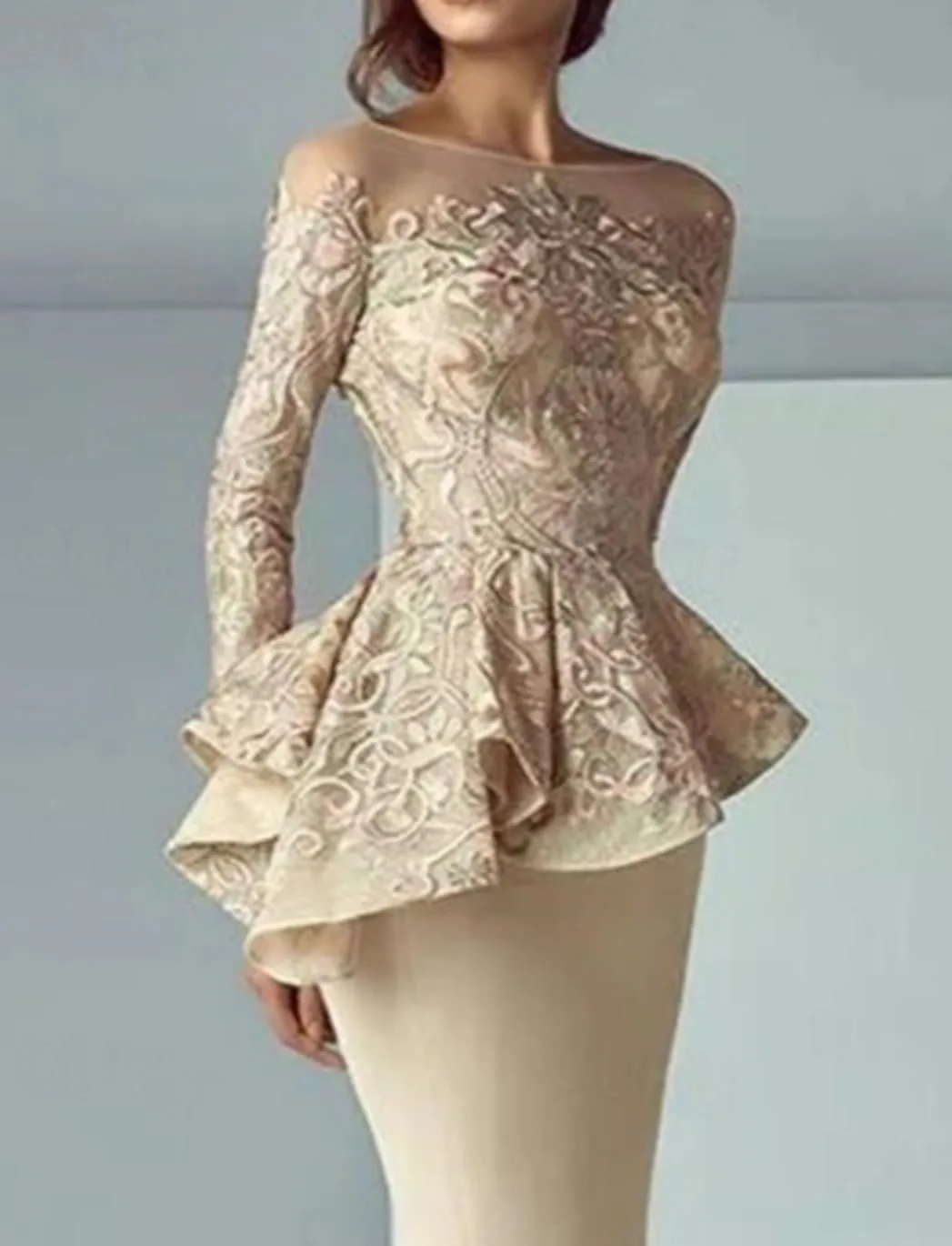 Noufany Mermaid Lace Mother of The Bride Dress Scoop Neck Long Sleeve Floor Length Formal Wedding Guest Dresses with Peplum